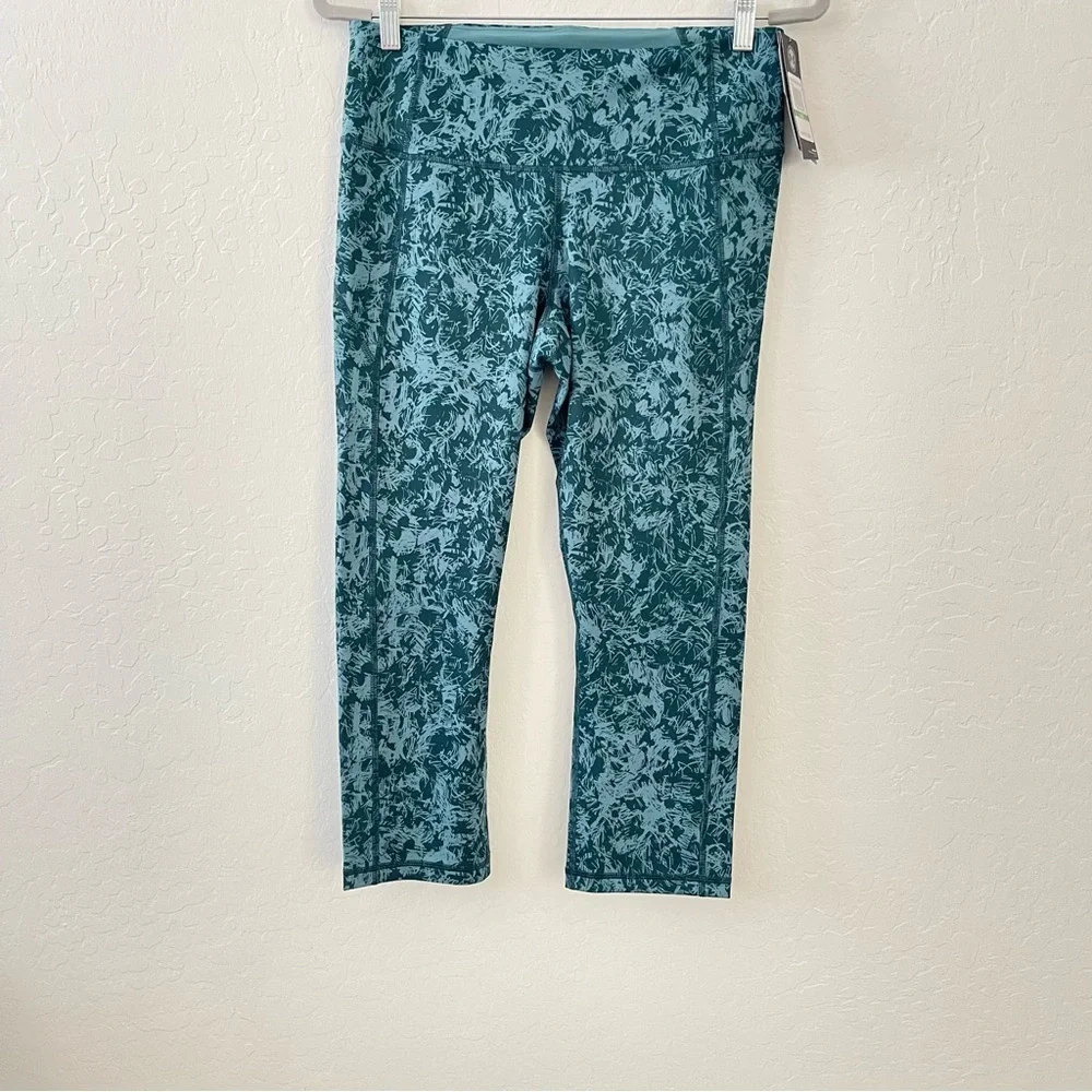 Under Armour Teal Patterned Capris - Picture 2 of 8